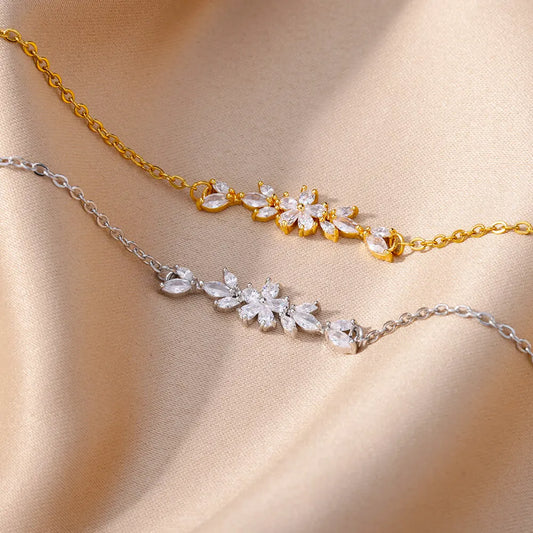 Elegante pulsera de flores de circonia para mujeres y niñas