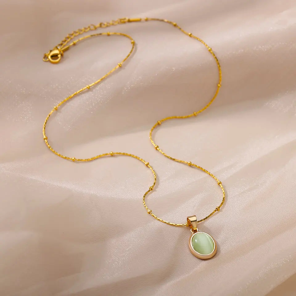 Elegante cadena dorada o plateada con dije a elegir con circonias para dama y caballero