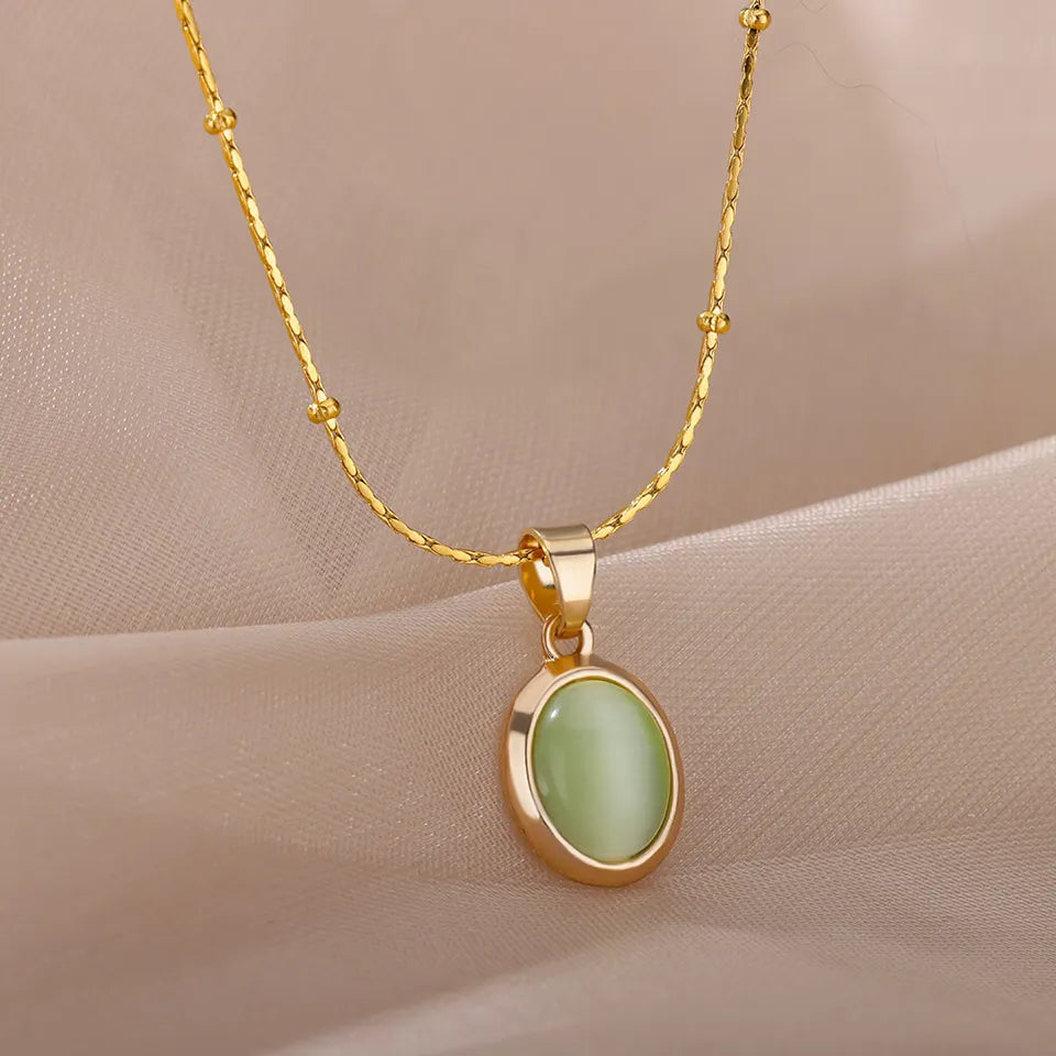 Elegante cadena dorada o plateada con dije a elegir con circonias para dama y caballero