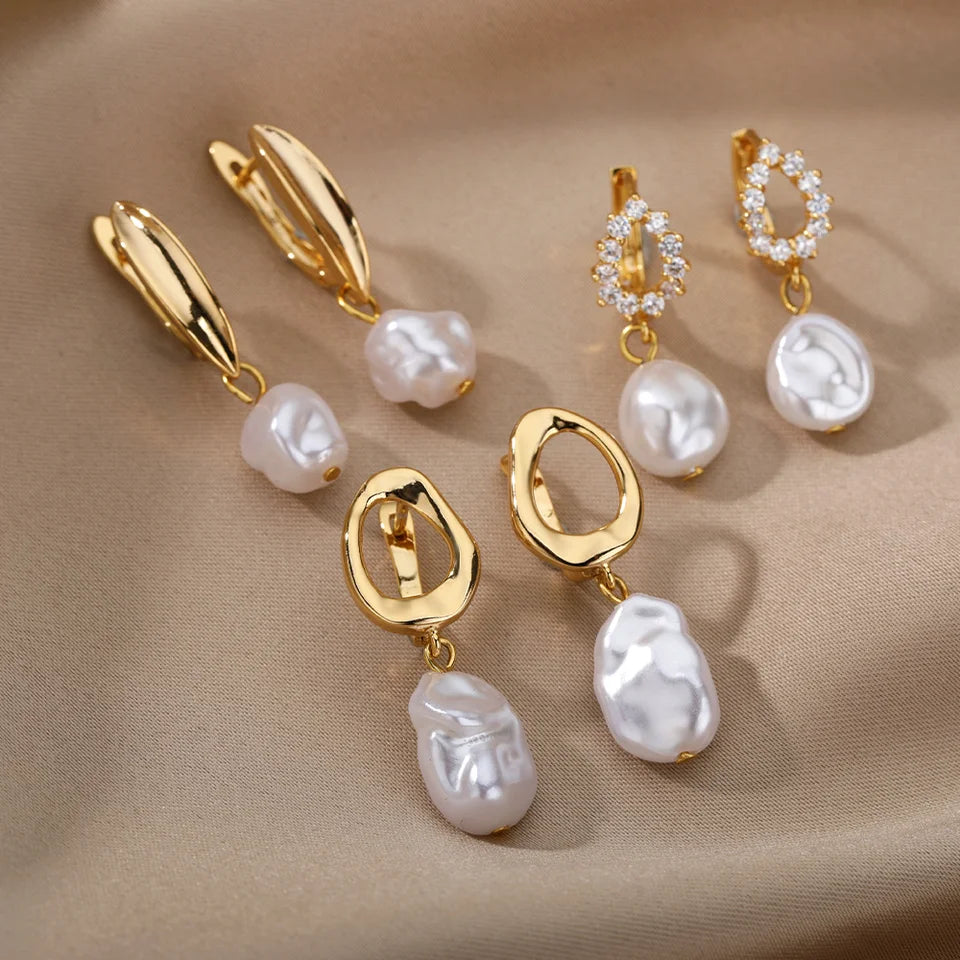 Elegantes aretes para dama con hermosas perlas simuladas, colgantes en diseños novedosos y vintage de alta calidad