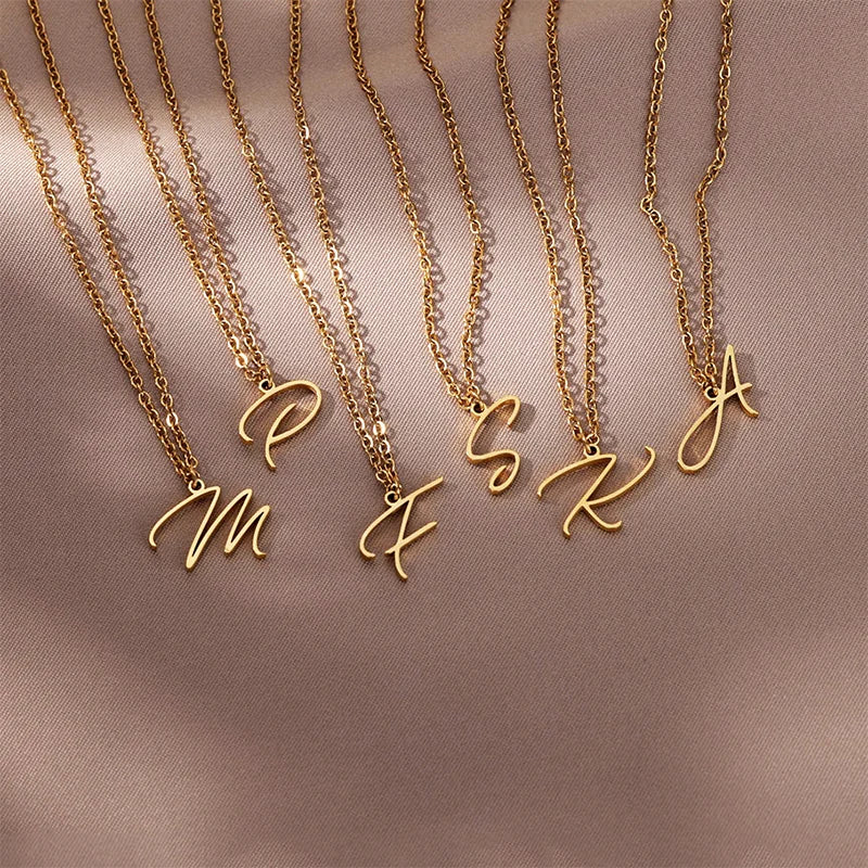 Collar con inicial personalizado para mujer