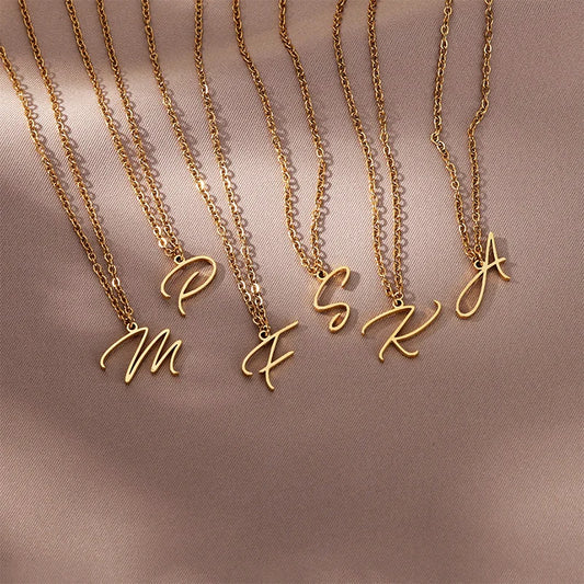 Collar con inicial personalizado para mujer