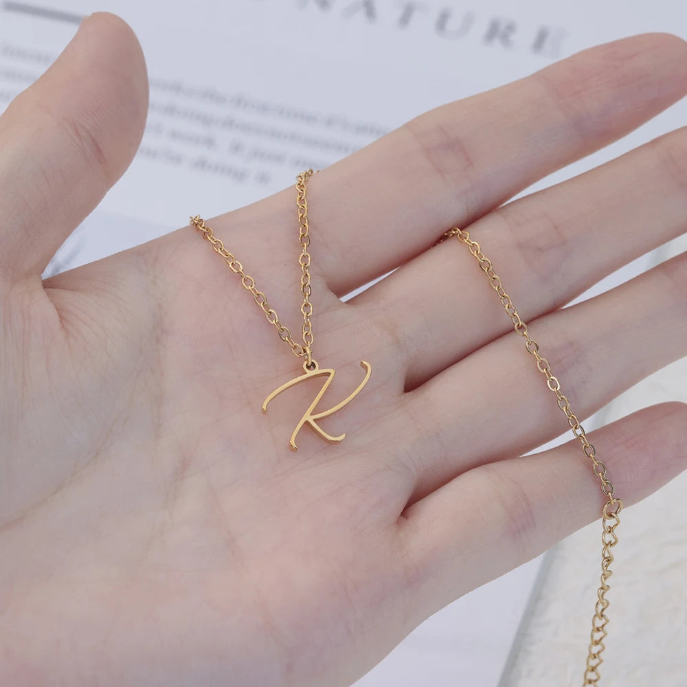 Collar con inicial personalizado para mujer