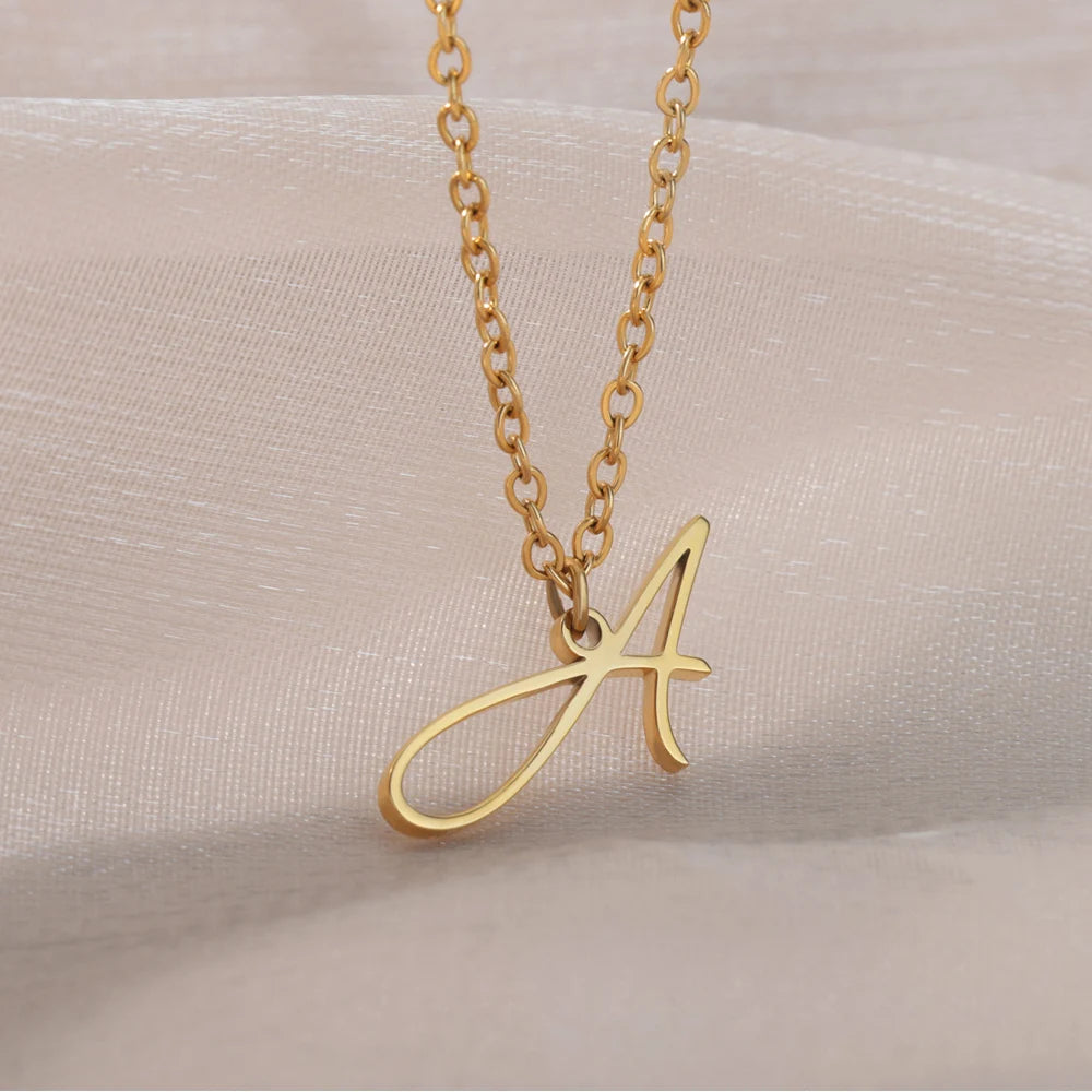 Collar con inicial personalizado para mujer