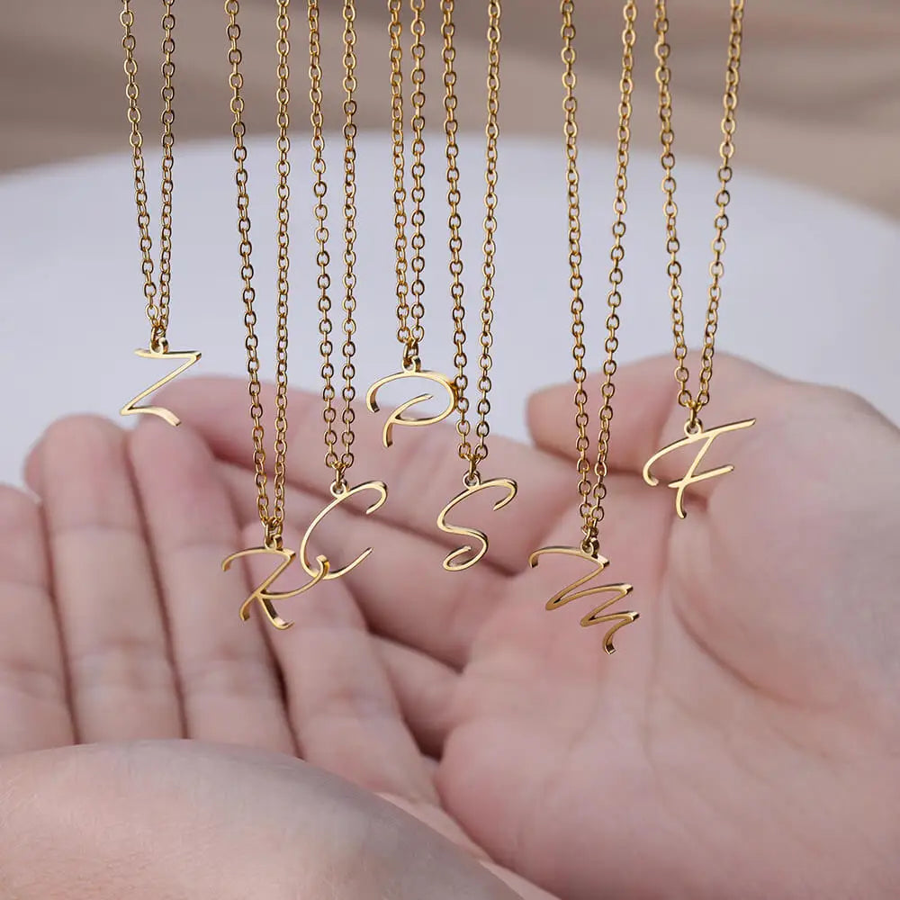 Collar con inicial personalizado para mujer