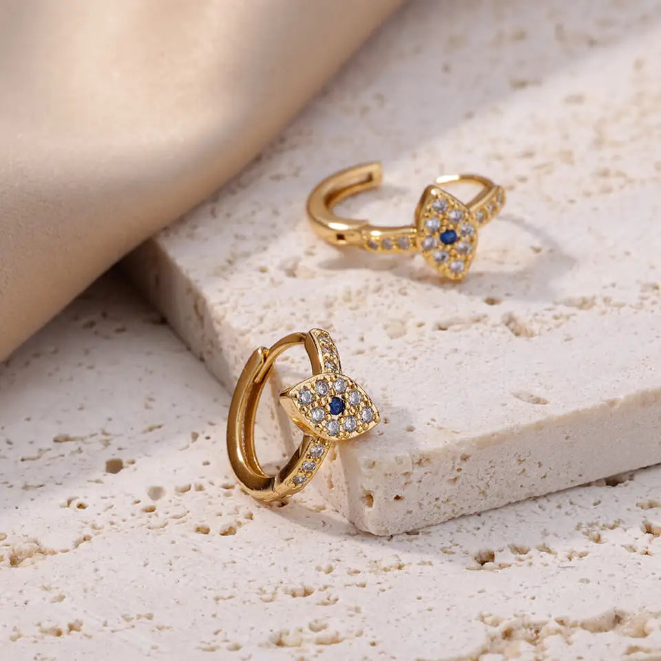Pendientes de acero inoxidable dorado con forma de ojo malvado para mujer