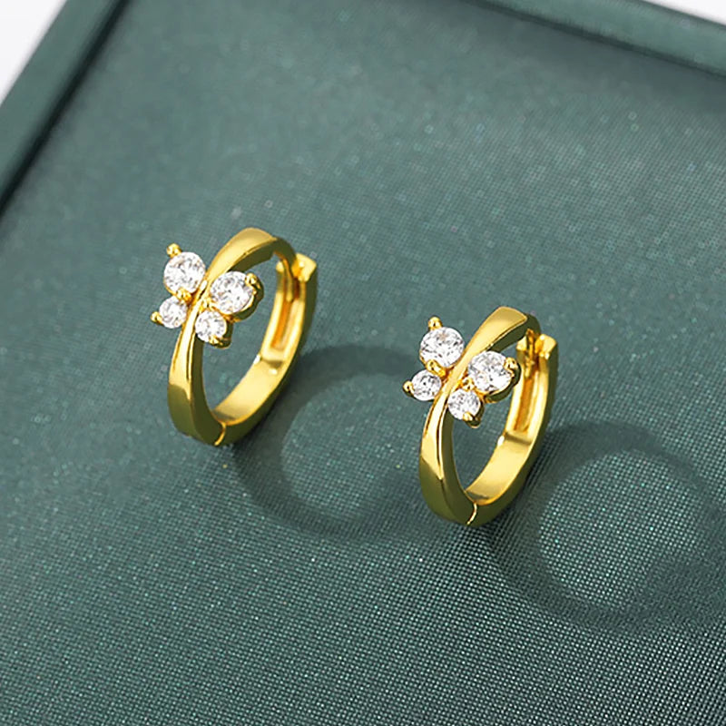 Pendientes de aro con mariposa dorada para mujer
