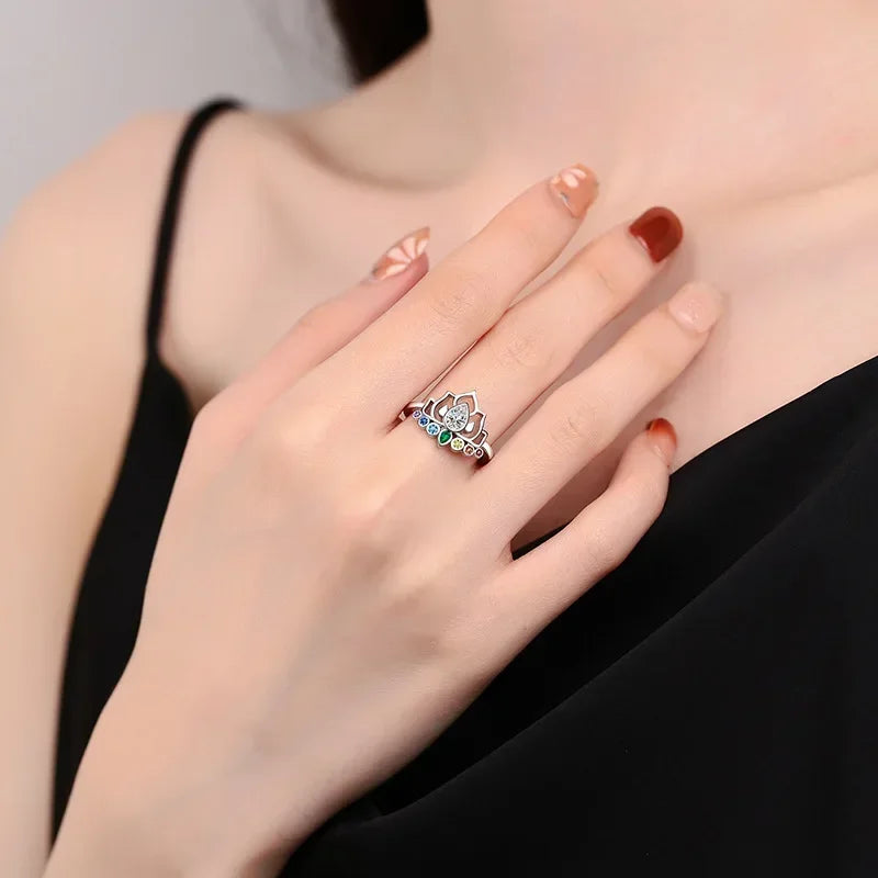 Anillos de yoga con chakras y flor de loto de colores para mujer