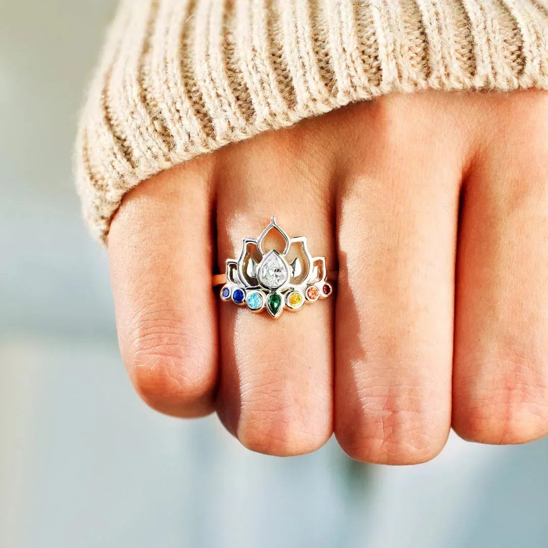 Anillos de yoga con chakras y flor de loto de colores para mujer