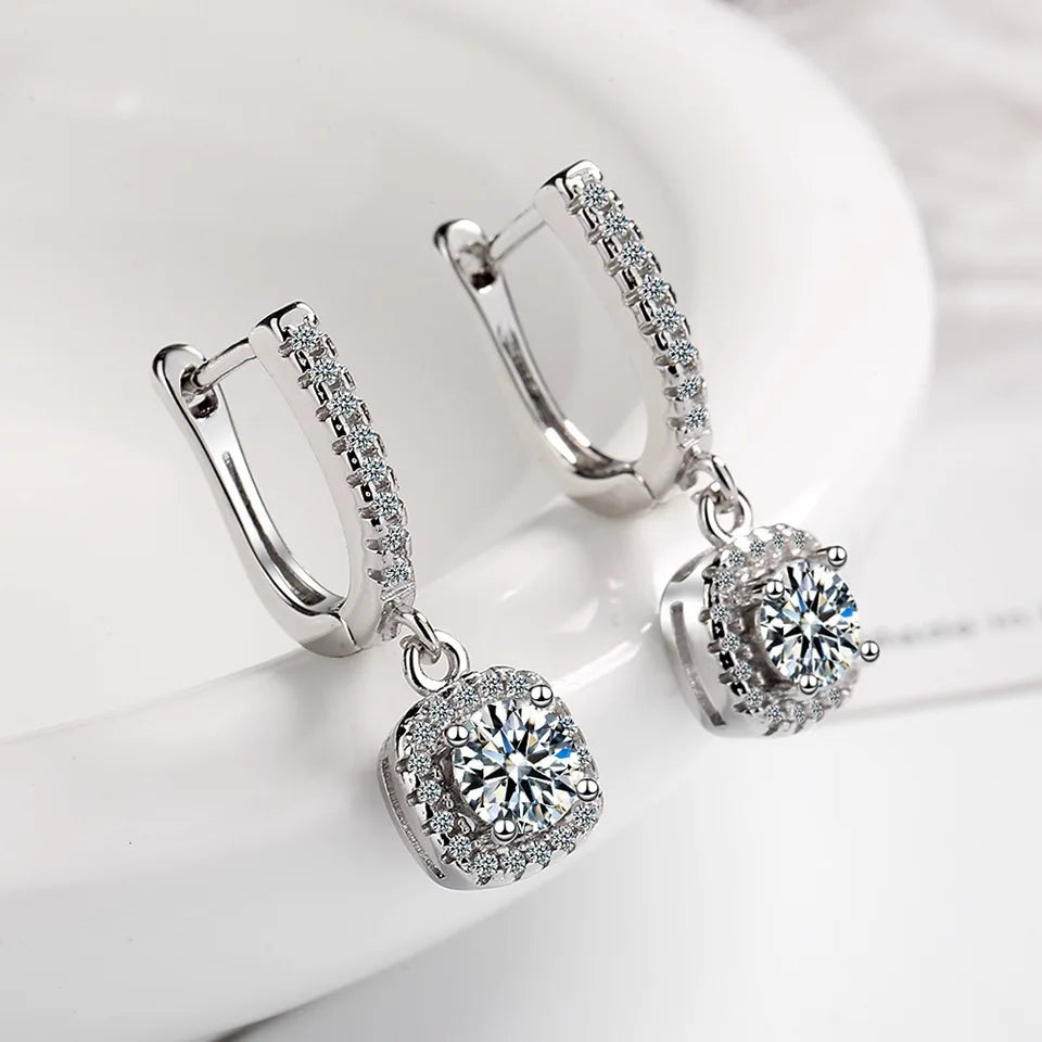 Exquisitos pendientes de circonita en plata 925
